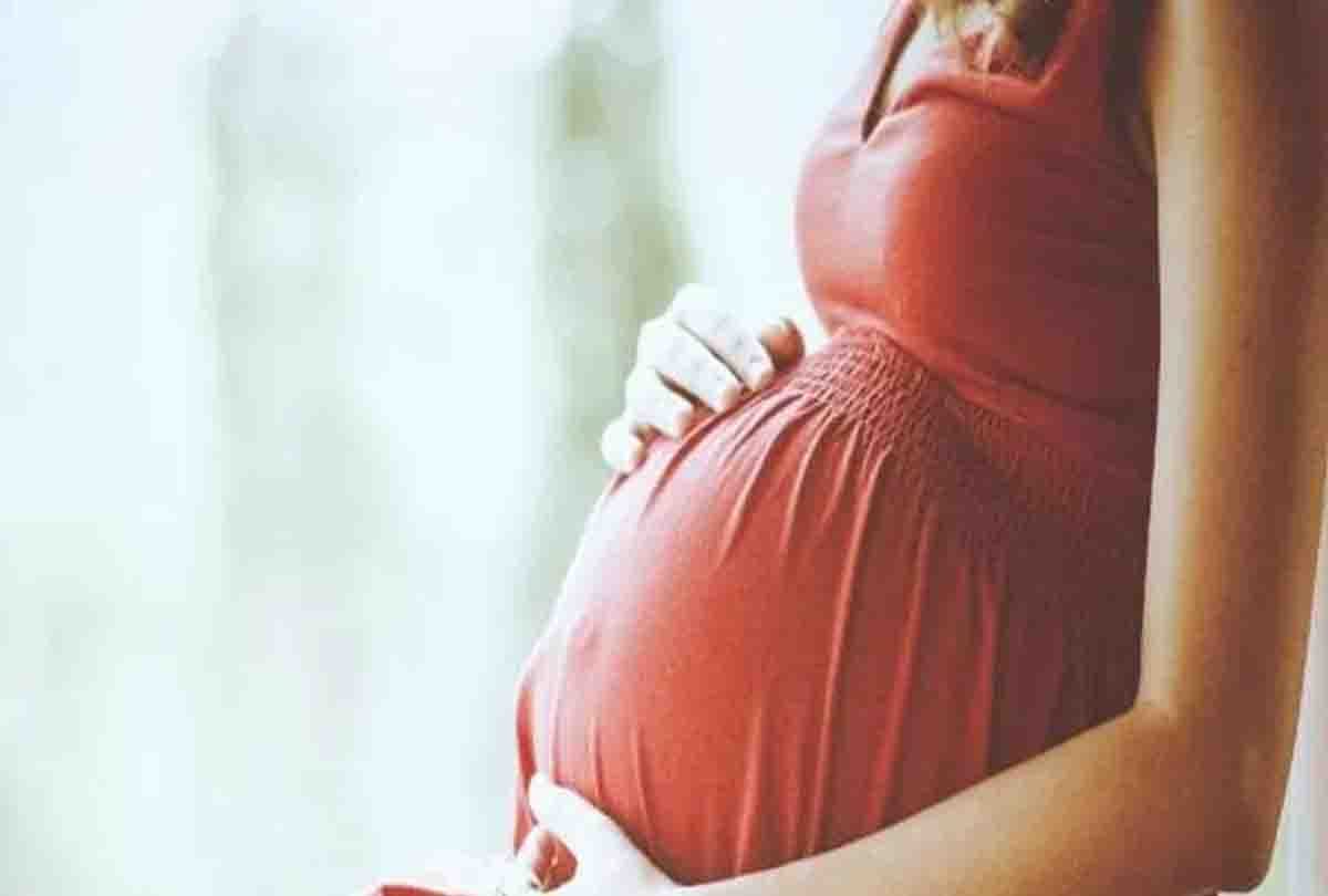 Avoid pregnancy for 180 days if the husband has Zika