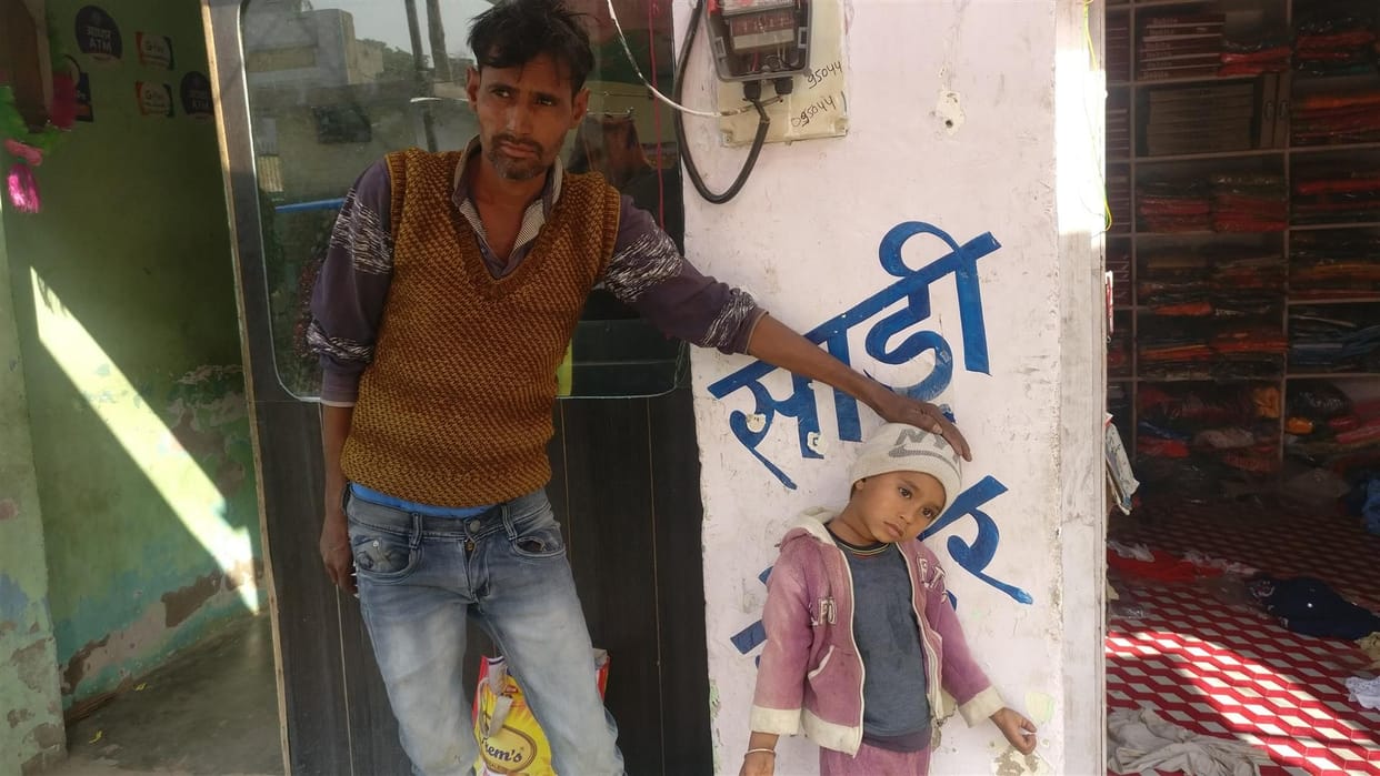 Hathras: Accused of trying to kill a child by putting a rope around his neck