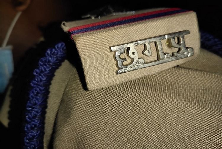CG: जिला कार्यालय में तैनात बाबू ने साथी महिला के साथ की छेड़छाड़, कलेक्टर ने की ये कार्रवाई