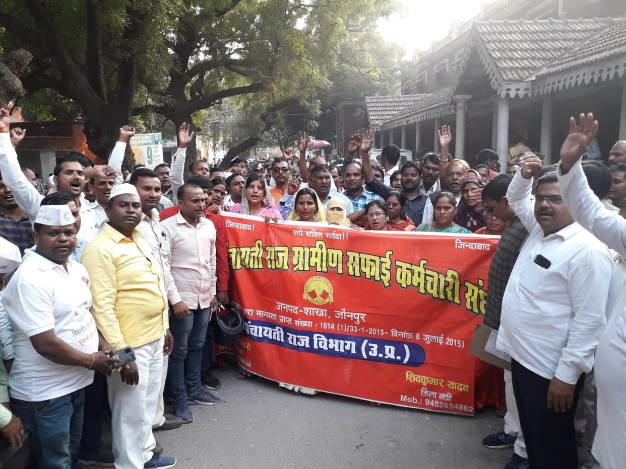 Angry sanitation workers took out bike rally due to non-fulfillment of demands