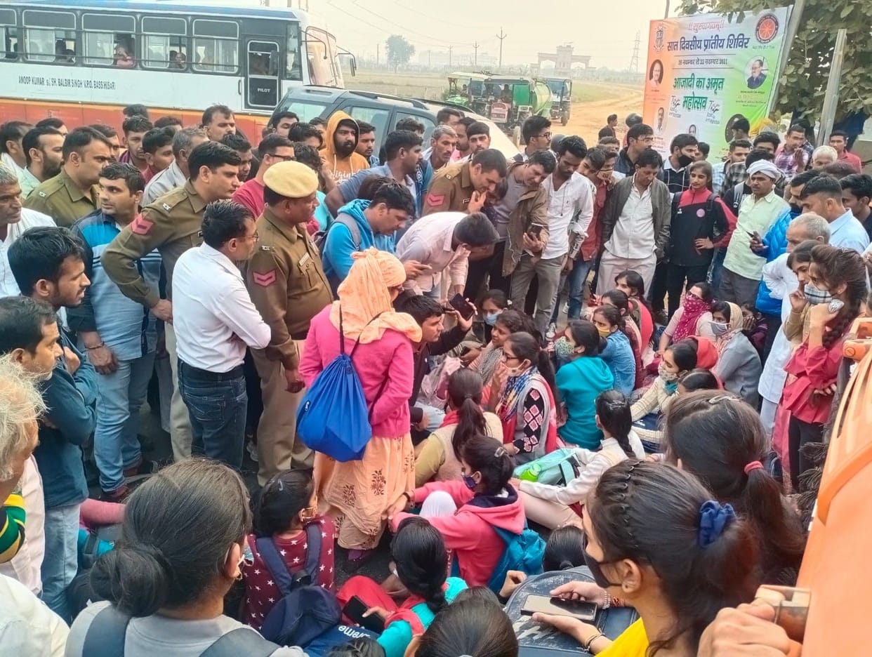Bus operator misbehaved with CBLU students, jammed in protest