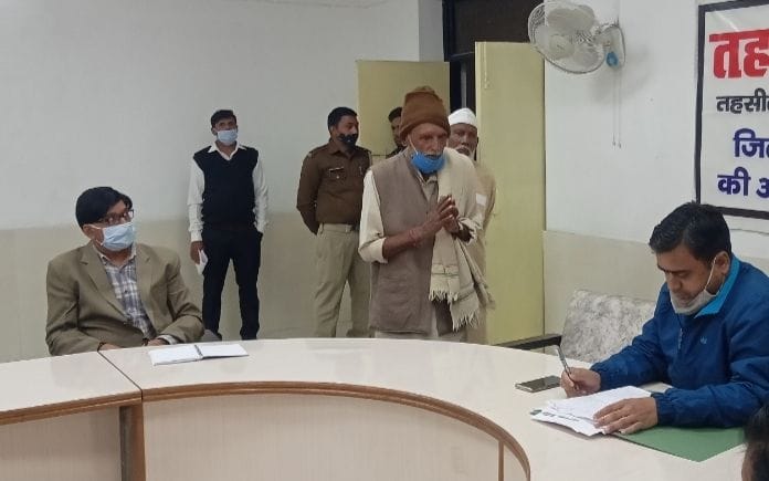 SDM expressed displeasure over not reaching the officers
