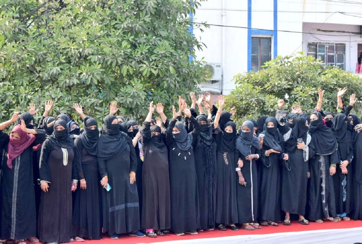 muslim women welcomes pm modi in bhopal madhya pradesh and thanks to ban triple talaq