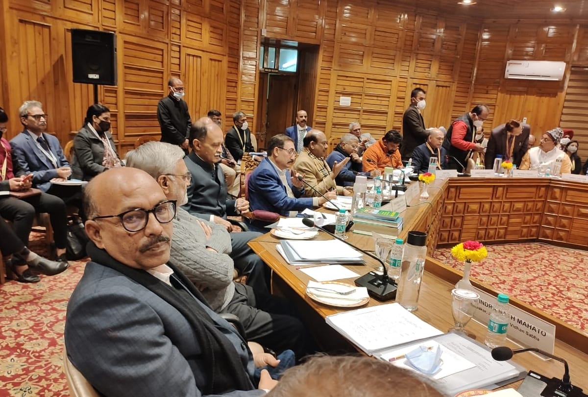 Presiding Officers 82nd Conference in shimla  lok sabha speaker om birla arrives in Shimla