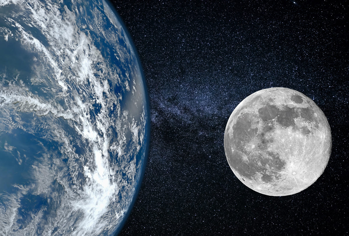 moon has enough oxygen to breathe 8 billion people for one lakh years
