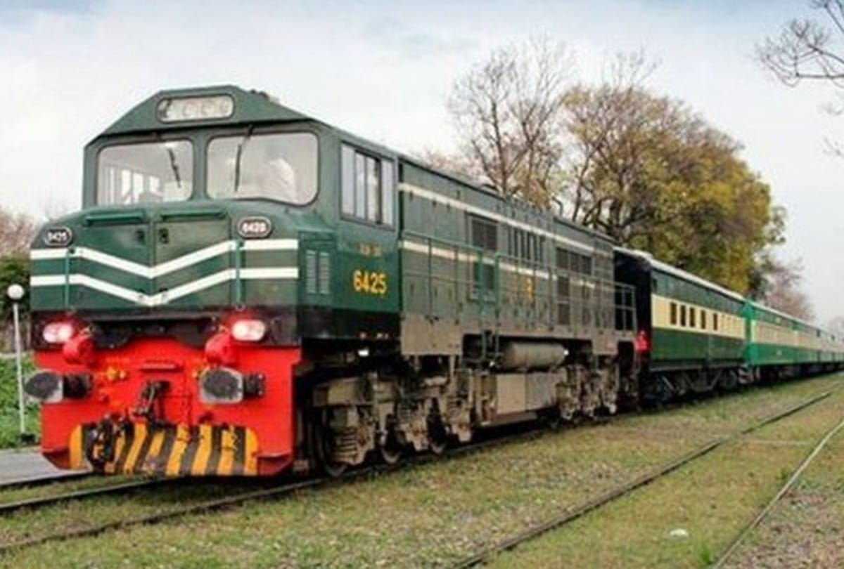 Pakistan Train hits College van in Lahore several dead and injured news and updates