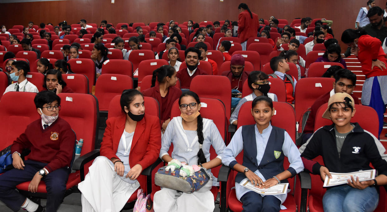 730 winners of 17 competitions honored