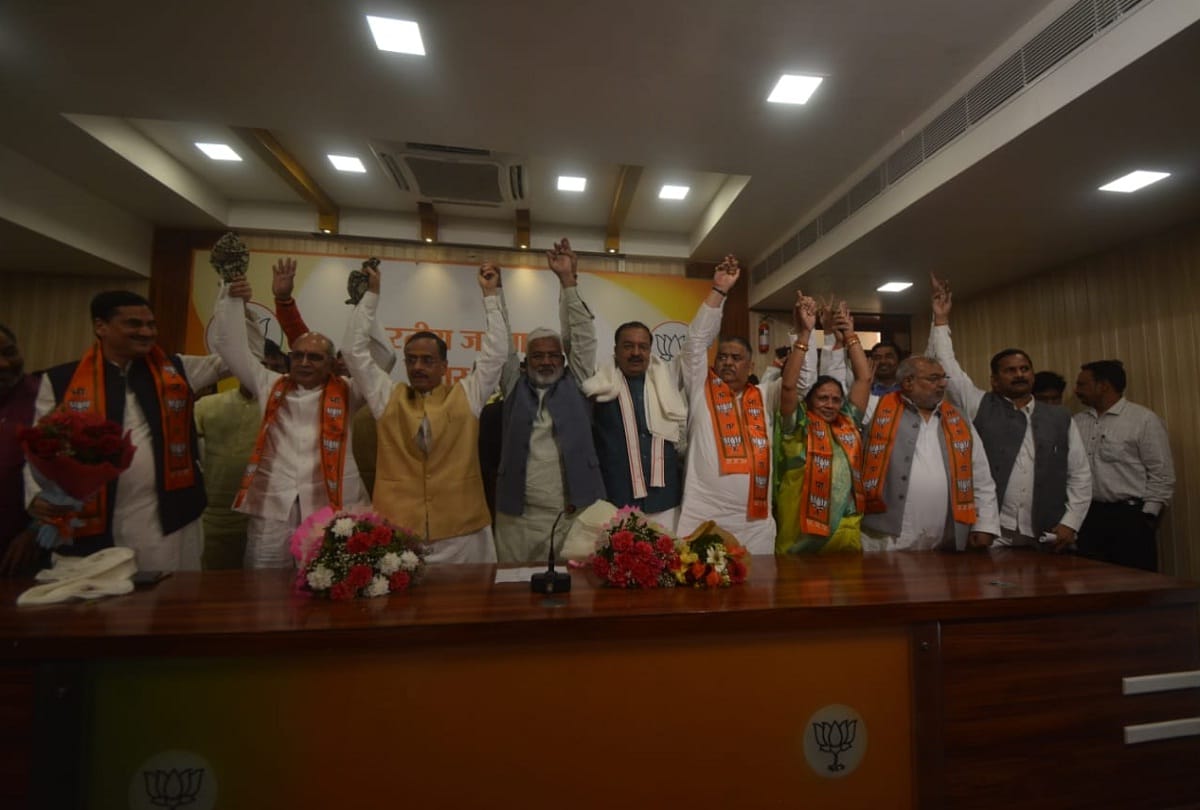 Ten MLCs of SP-BSP will join BJP tomorrow: Ravi Shankar, CP Chand, Akshay Prasad Singh, BSP's Brajesh Kumar Singh will hold the saffron flag