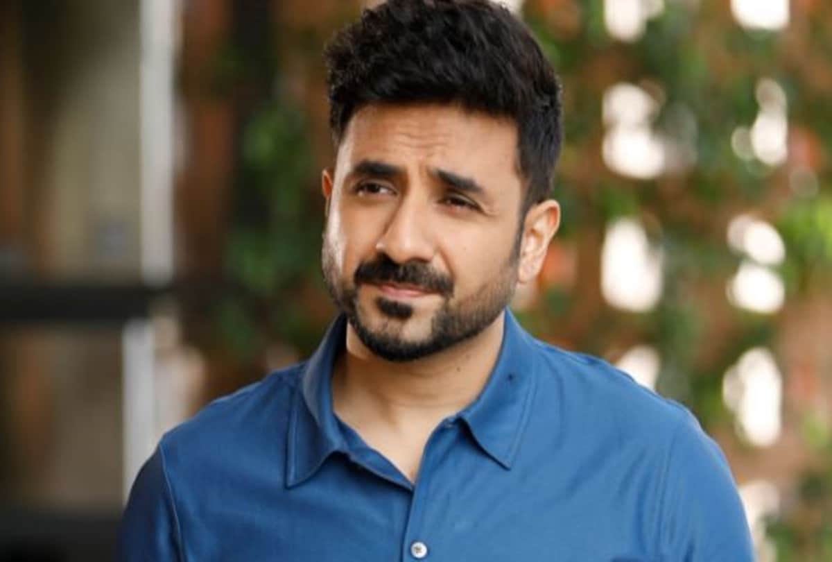 bjp leader aditya jha files complaint against comedian vir das in delhi says he ruins india image