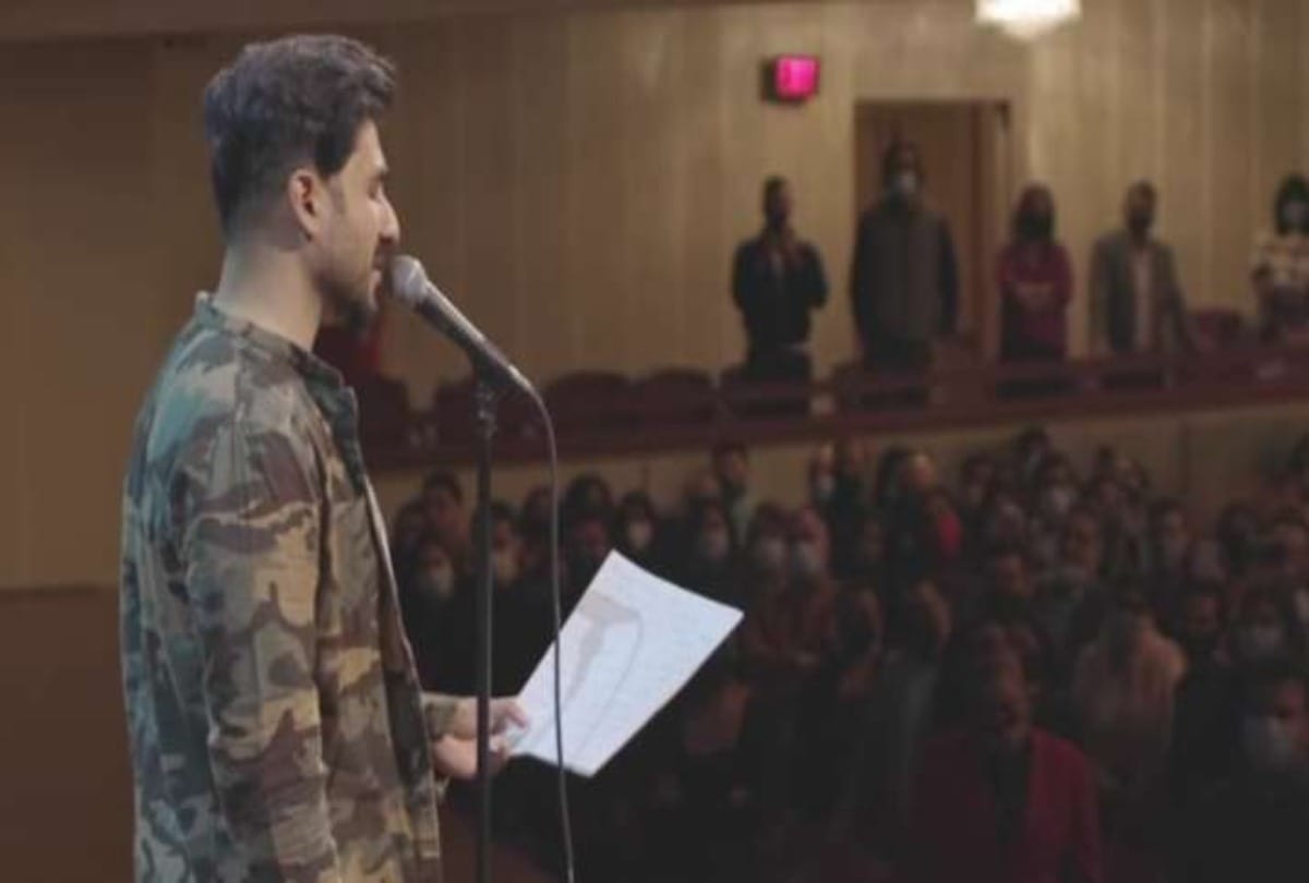 Vir Das poem getting mixed response on social media Kapil Sibal came in support of comedian