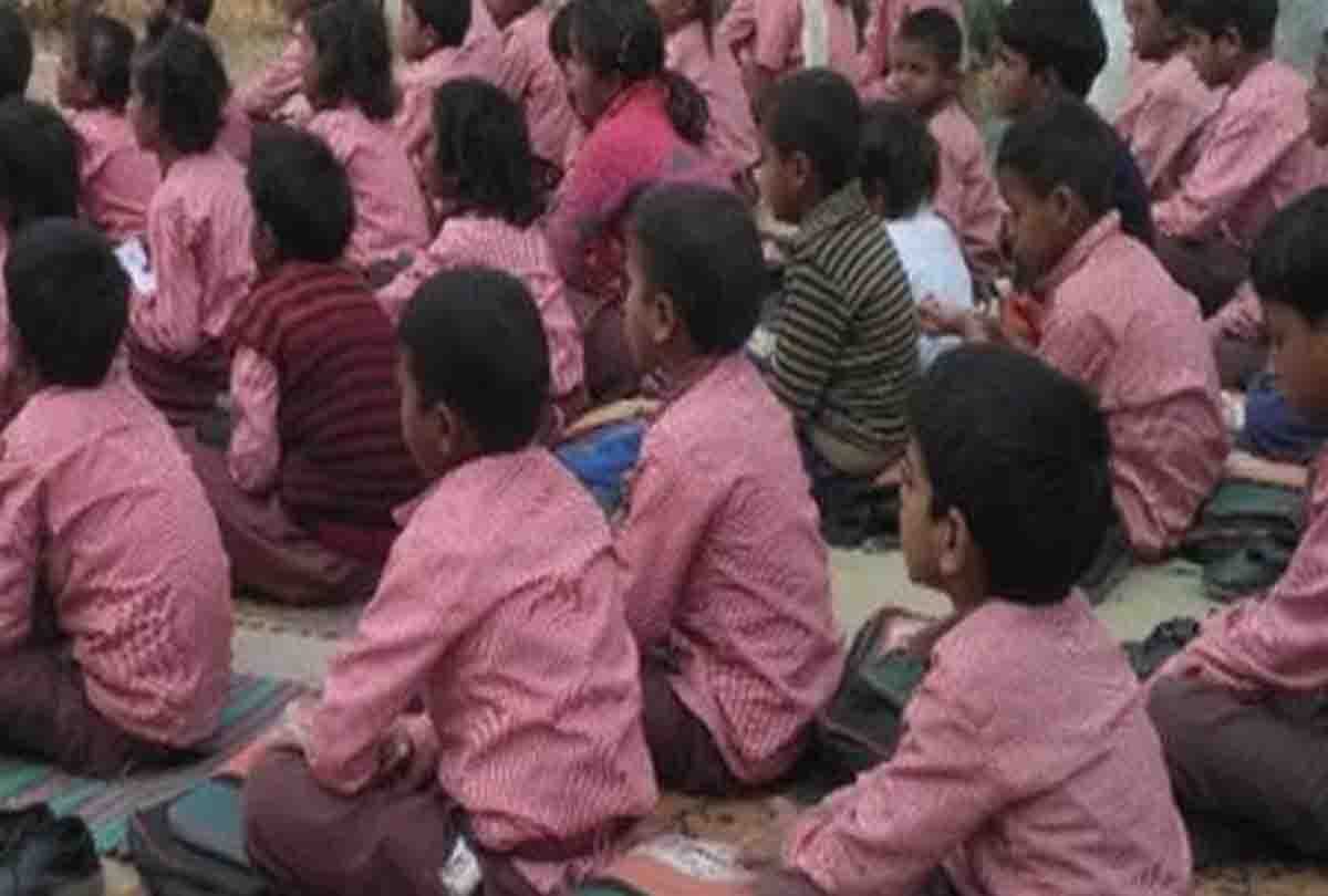Kanpur: 144 schools have not done data feeding for uniform, sweater