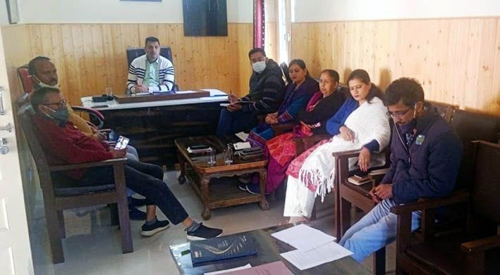 Arki Nagar Panchayat decides to purchase garbage vehicle  in monthly meeting