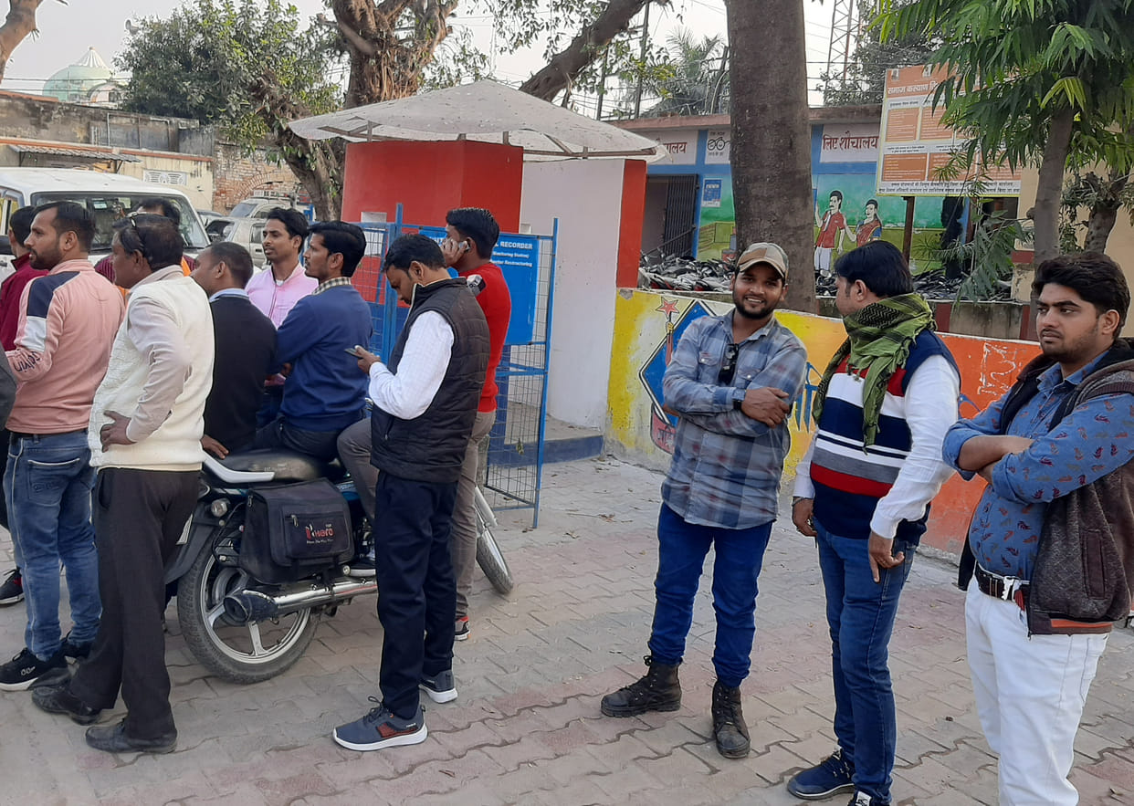 assault with assistant engineer of electricity corporation