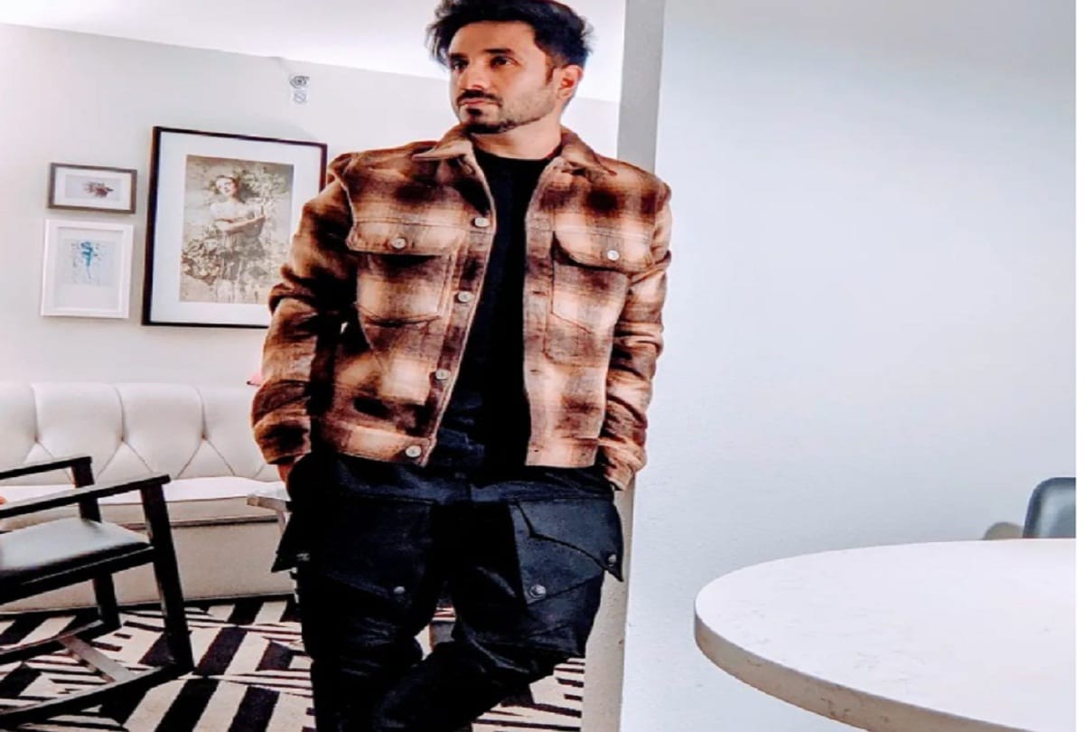 Complaint registered against actor-comedian Vir Das at Tilak Marg Police Station allegedly using derogatory language against nation