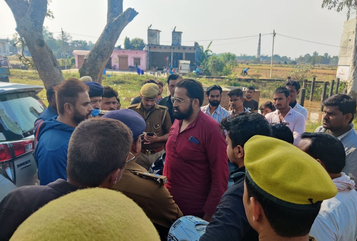 Kidnapped of two students going to school in Maharajganj