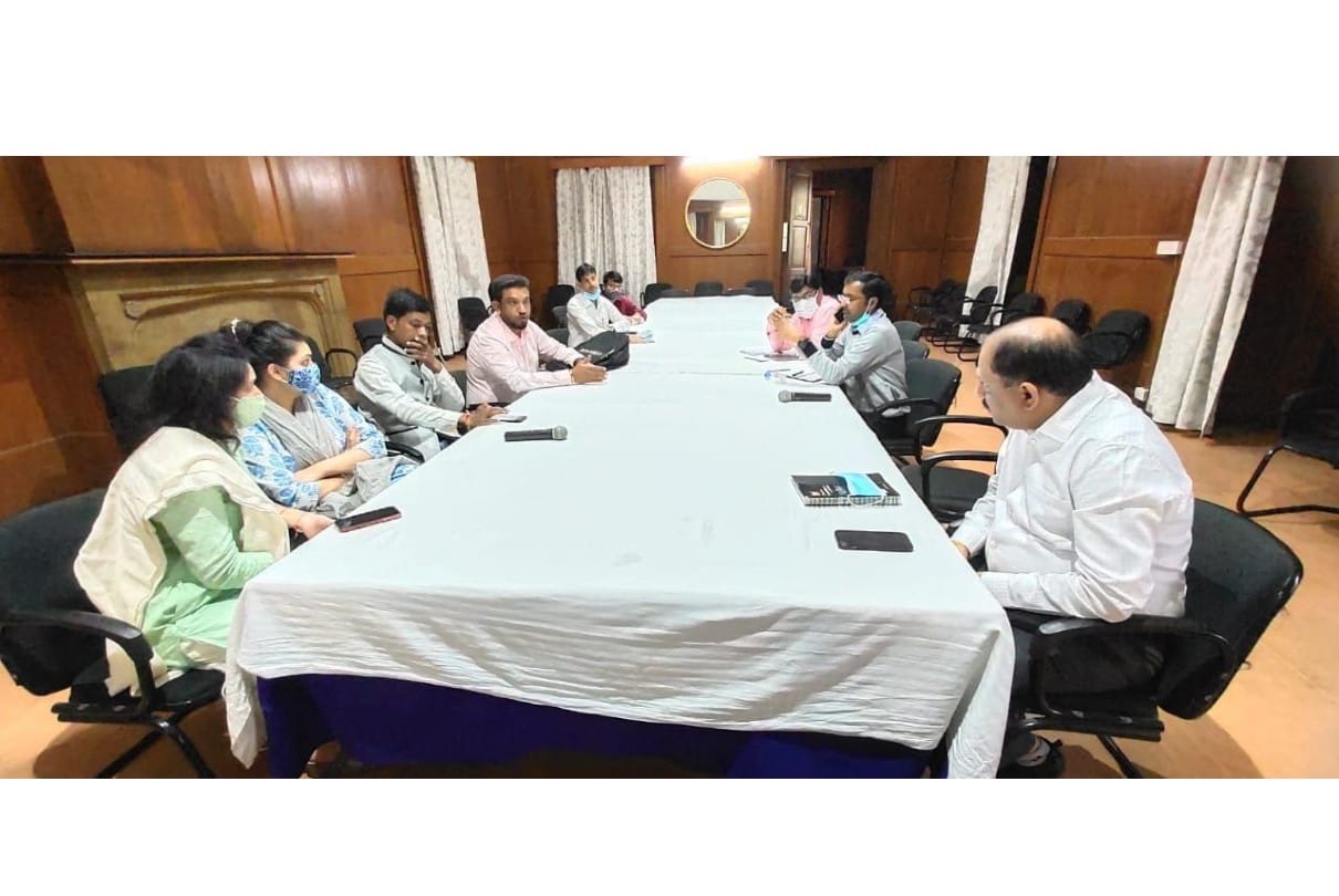 Indore: Collector told the colonizers - get the registry of the plot done in the time period or else strict action will be taken
