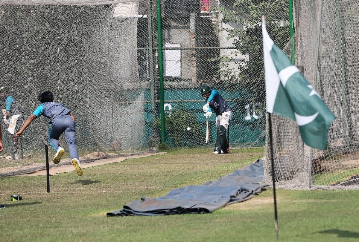 BAN vs PAK Pakistan team to hoist its national flag on t cricket ground during practice session Bangladesh cricket fans got angry