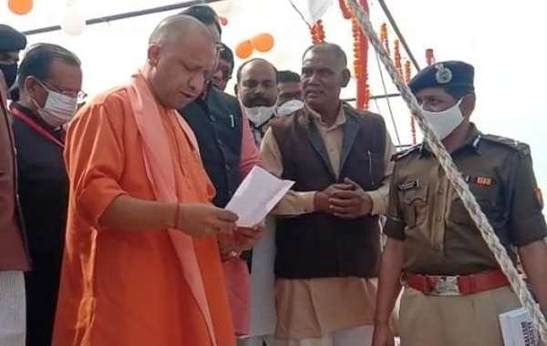 The officers are not informing about the development works of CM