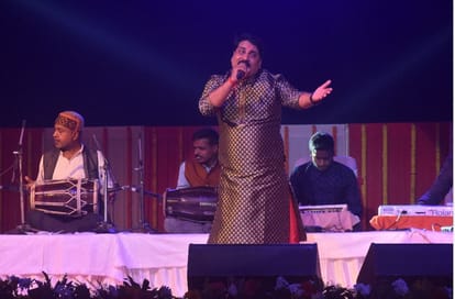 Ganga Mahotsav 2021 in varanasi padma awardee pandit Vishwamohan Bhatt veena tune mesmerizing