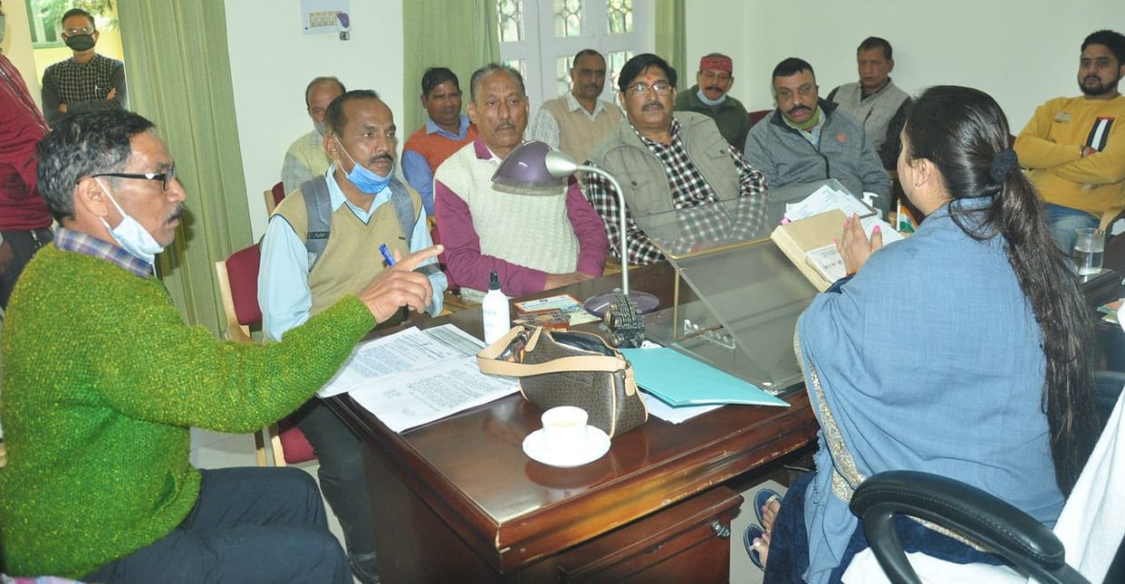 Ex-Servicemen Threatened Municipal Office For Land Allotment