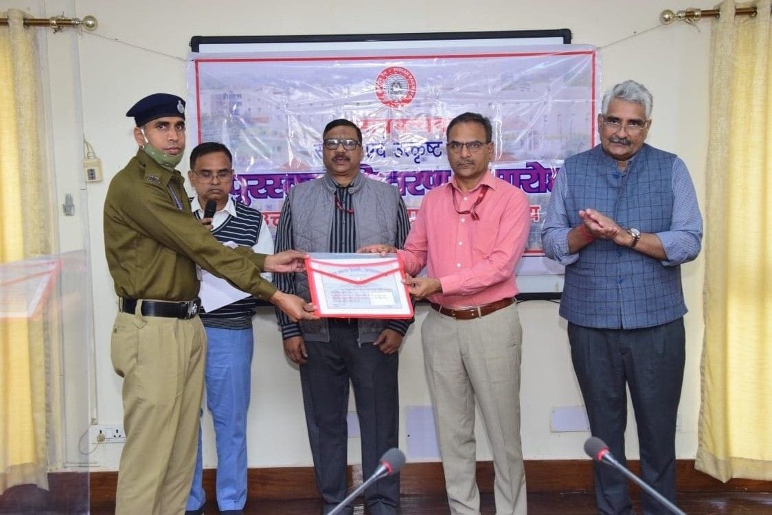 Railways rewarded Shivlal and Kishore Meena