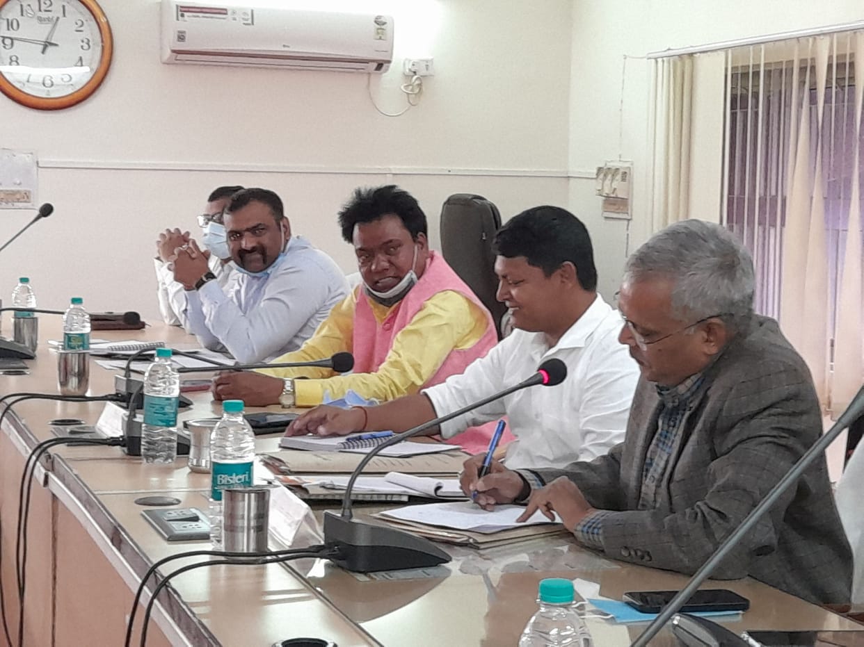 Divisional commissioner bifurcated over poor progress of vaccination