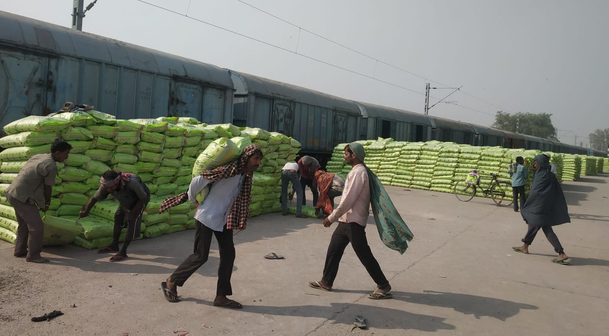 Trucks are not available to deliver DAP to the centers, piles of bags on railway godowns,