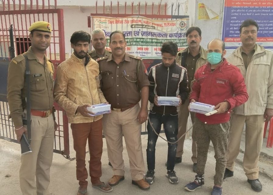 Three thieves arrested, cash and gold jewelery recovered