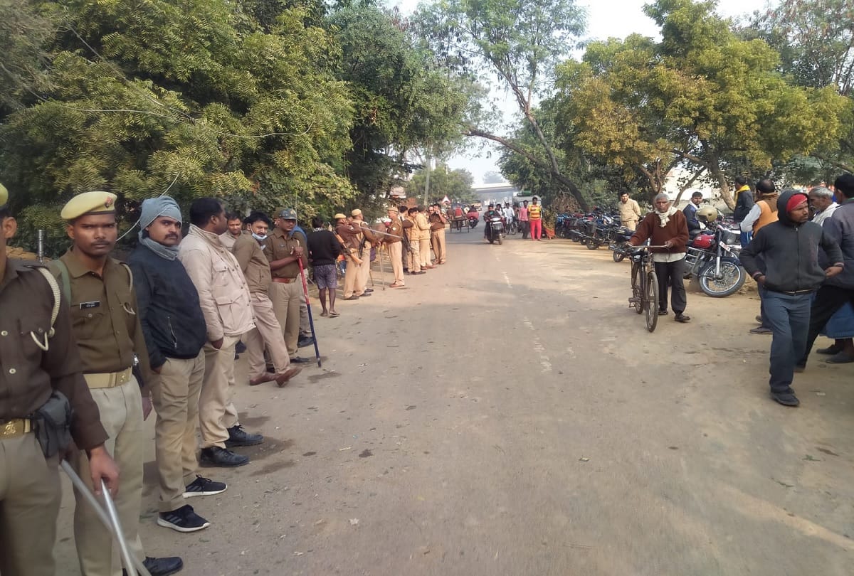 Two Children died as a truck enters road side house in Lalganj