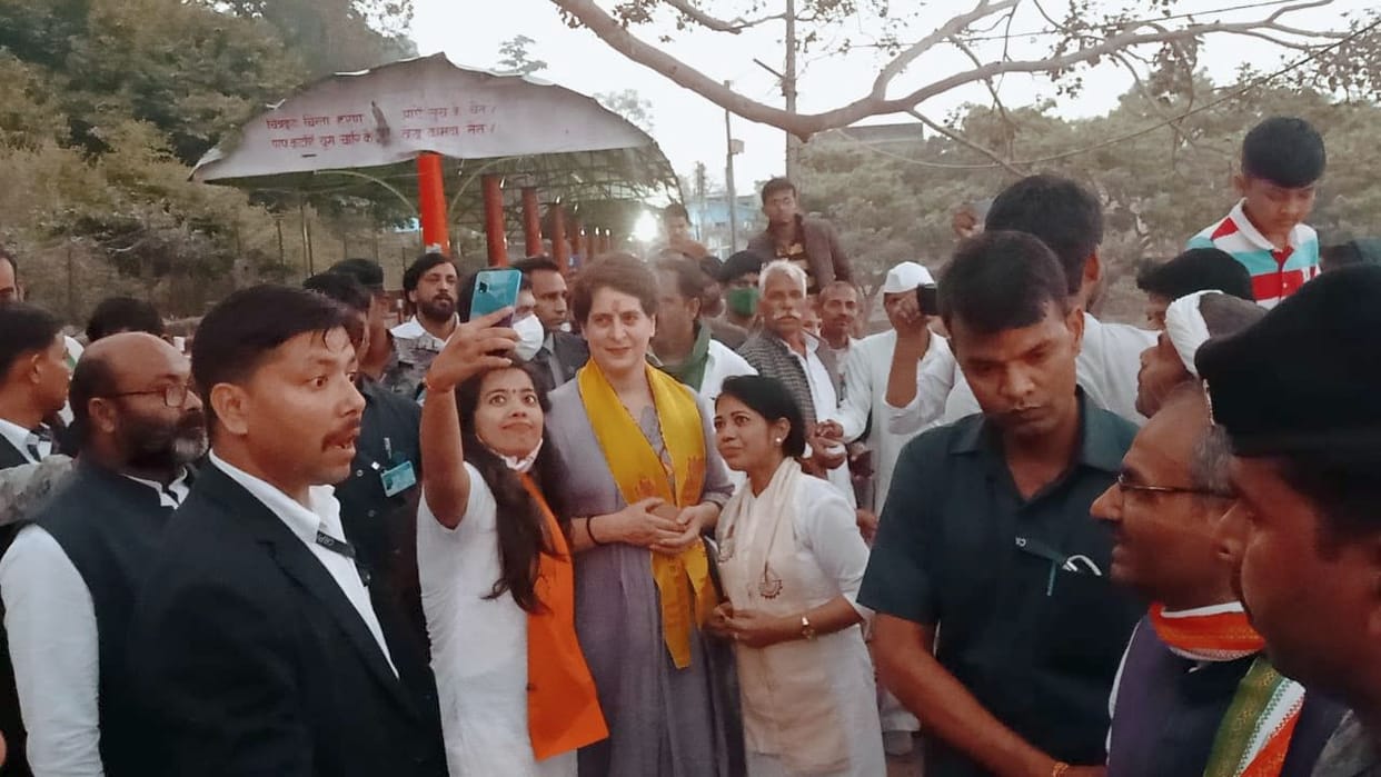 Parikrama of Kamadgiri with slogans of Jai Shri Ram