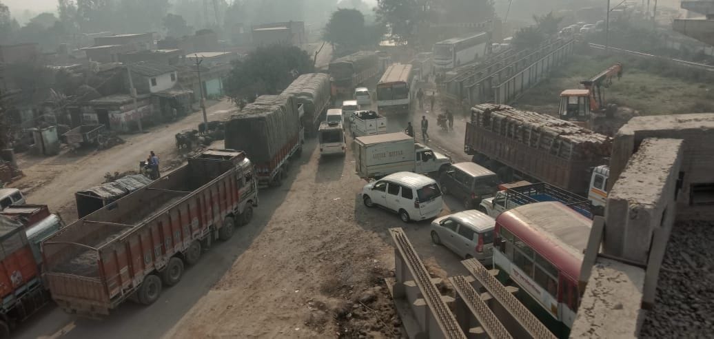 jaam on lucknow delhi highway