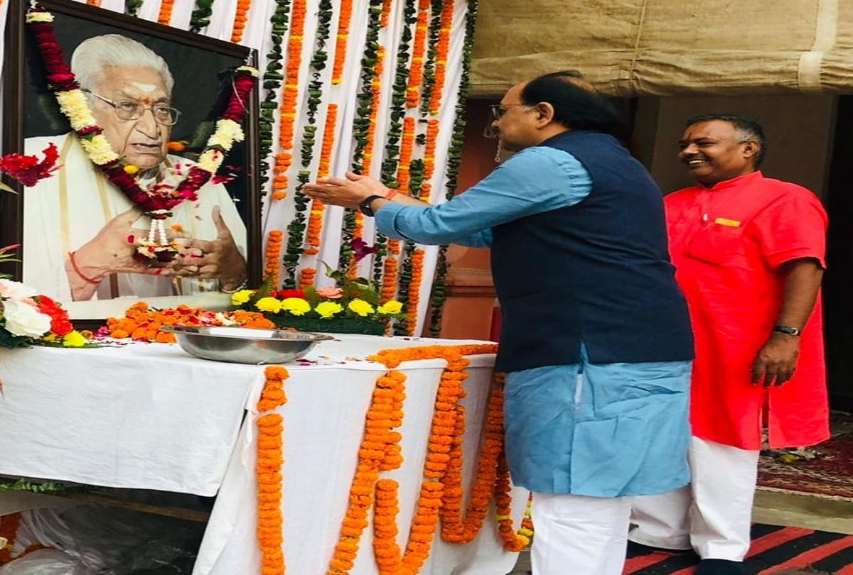 With the inspiration of Ashok Singhal, Article 370 and 35A removed from Jammu and Kashmir