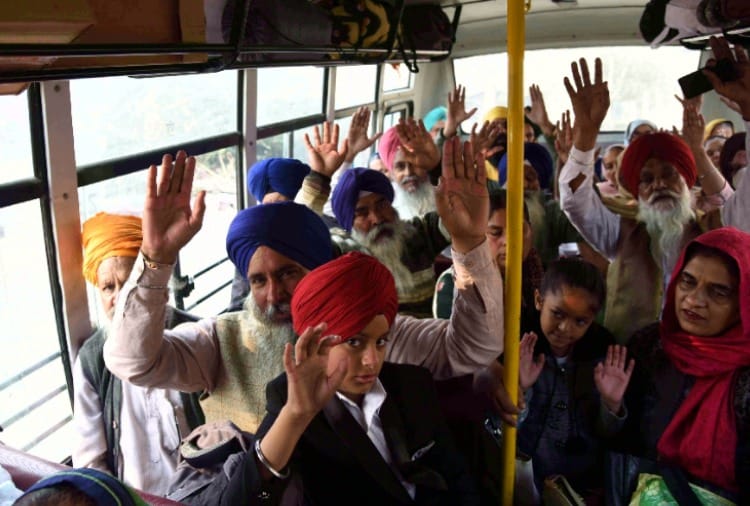 Batch of Sikh pilgrims leave for Pakistan