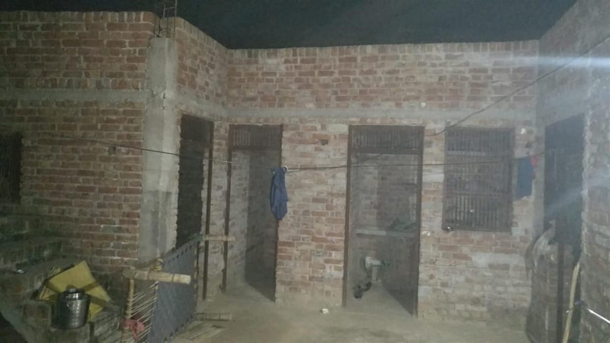 Hathras: Instead of the eligible beneficiary, someone else's house was built