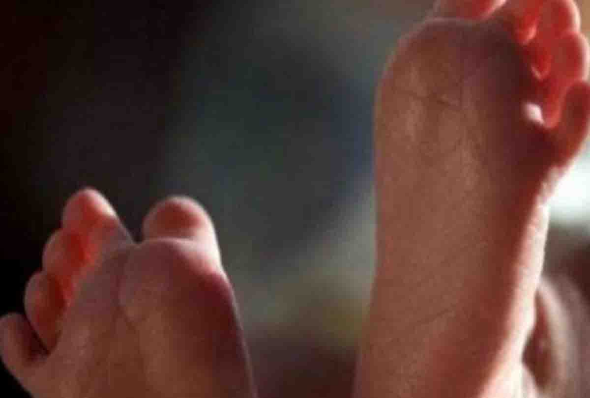 Two women workers die as bundle falls in paper factory in jharkhand