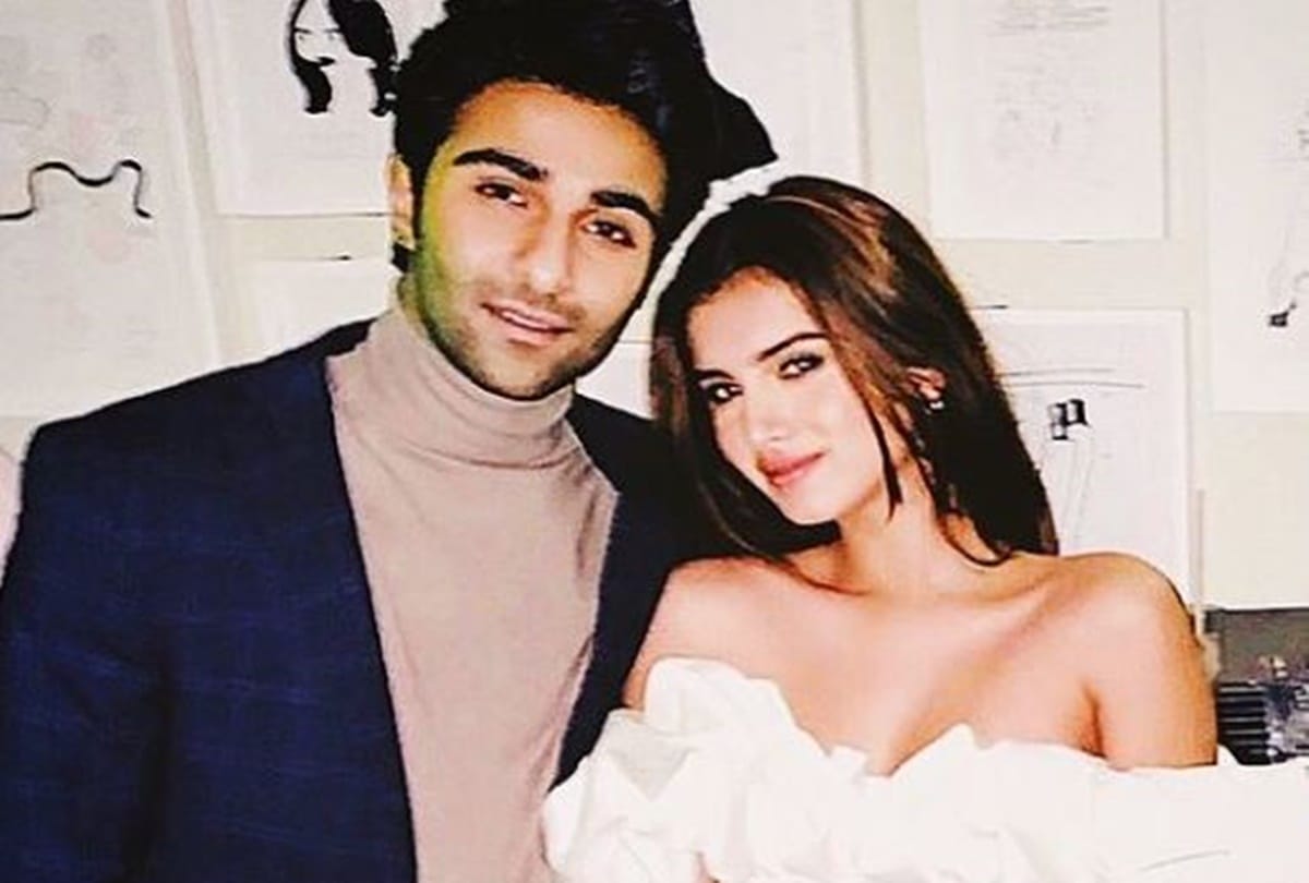 Adar jain and tara sutaria is planning to tie knot in 2022 before Ranbir kapoor and alia bhatt says reports
