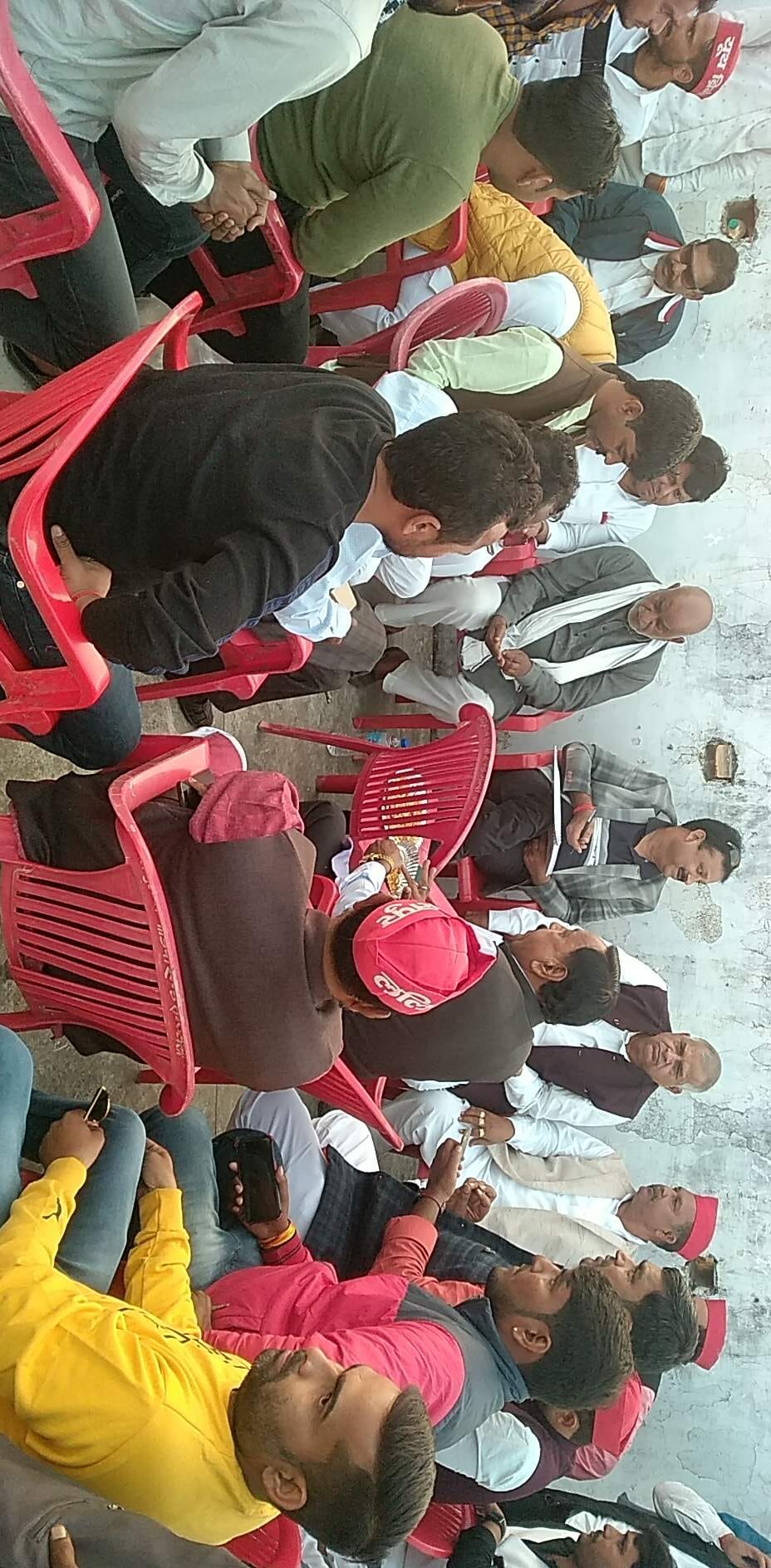 ex cm akhilesh yadav, lalitpur arriving