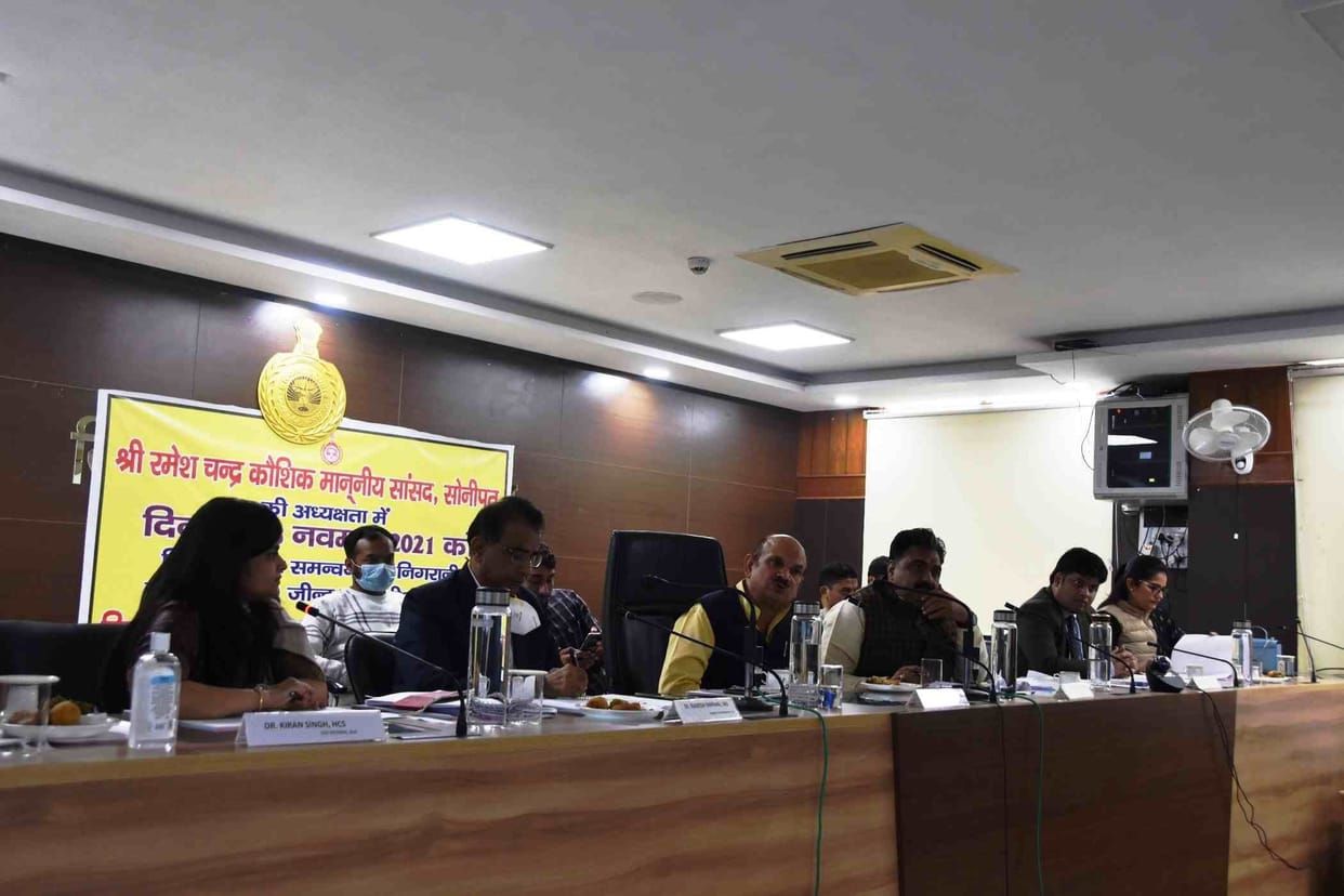 MLA asked question on NOC of service lane of new bus stand, did not get answer