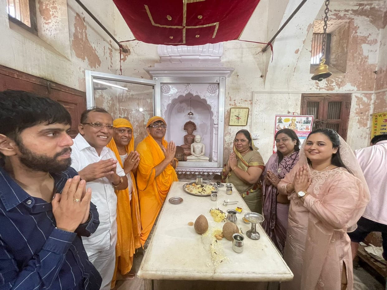 Devotees dedicated 1024 Shriphal