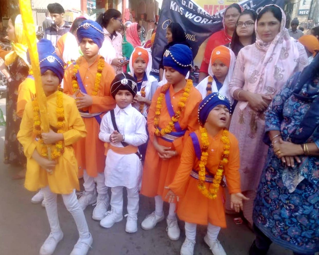 Nagar Kirtan done on the festival of lights of Guru Nanak Dev