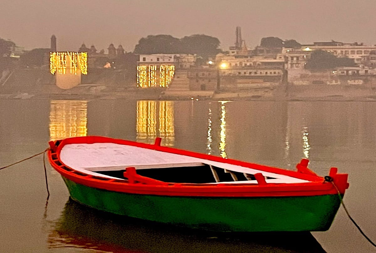 Dev Deepawali Booking of boats is full small boats booked for 5 thousand are being booked for 40 thousand