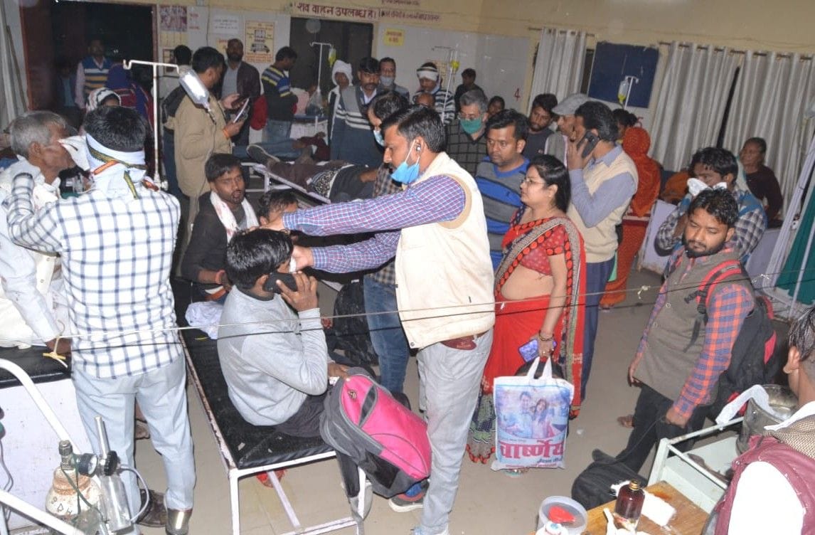 Hathras: Roadways bus collided with tree after colliding with tractor-trolley, 24 passengers injured