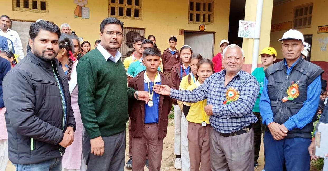 Hathras: Soumya in the race, Blue House in Khokho and Green House in pulling rope