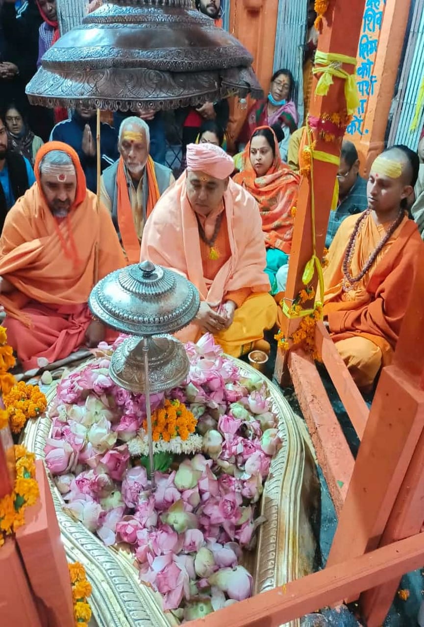 kamleshwar mahadev temple srinagar: 147 Couple Khada diya Puja for child completes, photos