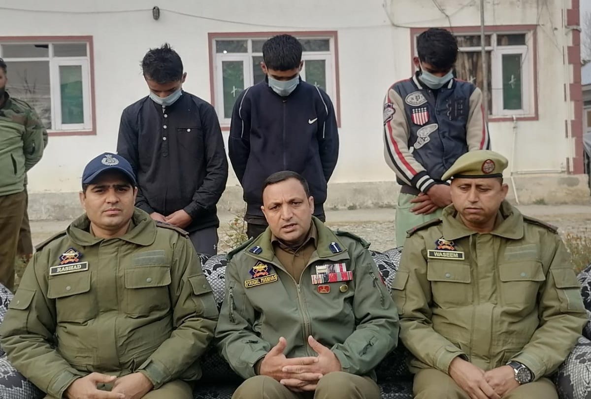 Kupwara Police apprehended three youth who were  in pursuit of crossing over LoC to POK for joining terrorism