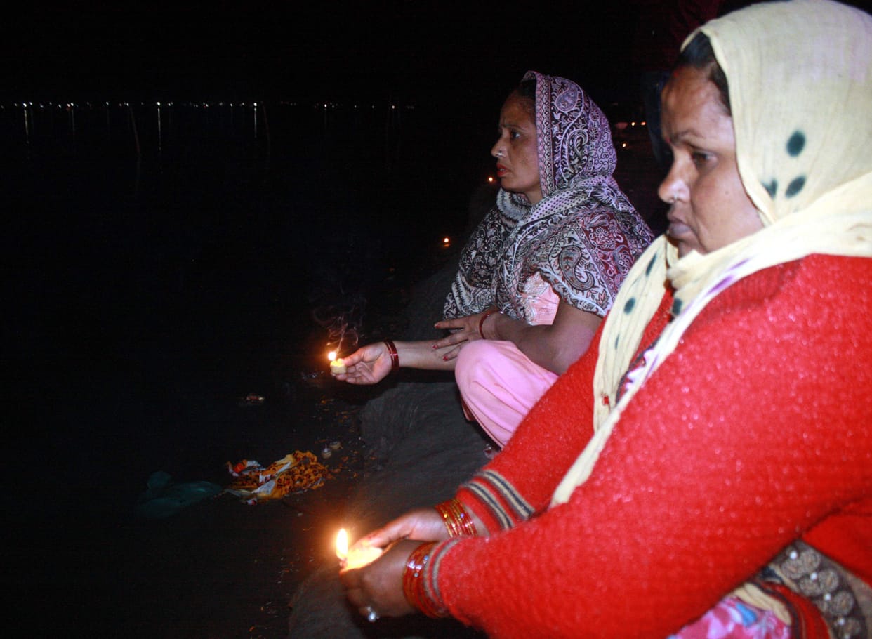 Today lamp, tomorrow Kartik Purnima bath