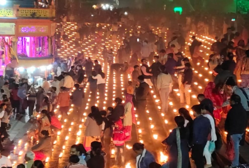 Dev Deepawali: 11000 Diya Light up on Har Ki pauri see beautiful Photos