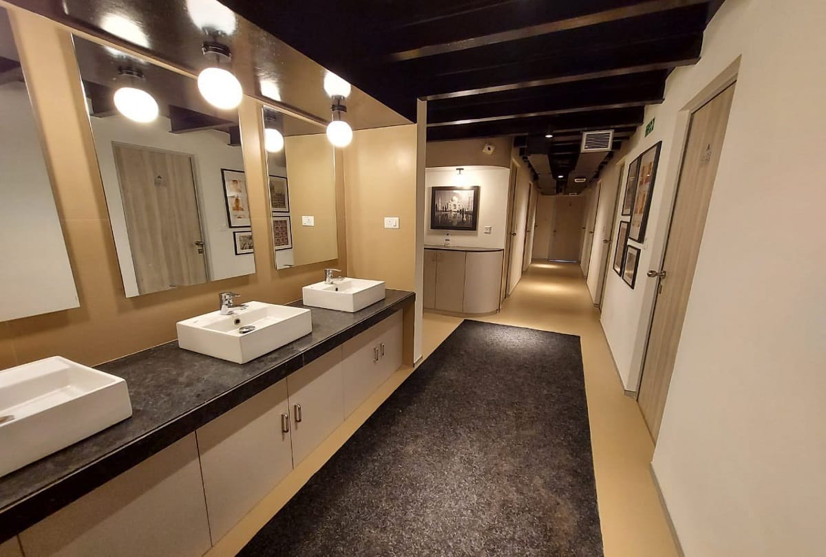 indian railway launched pod-hotel in mumbai central railway station know the facility and fare