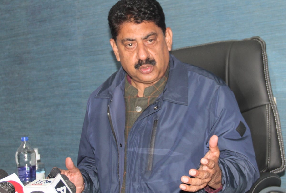 forest minister rakesh pathania said no reshuffle in himachal cabinet