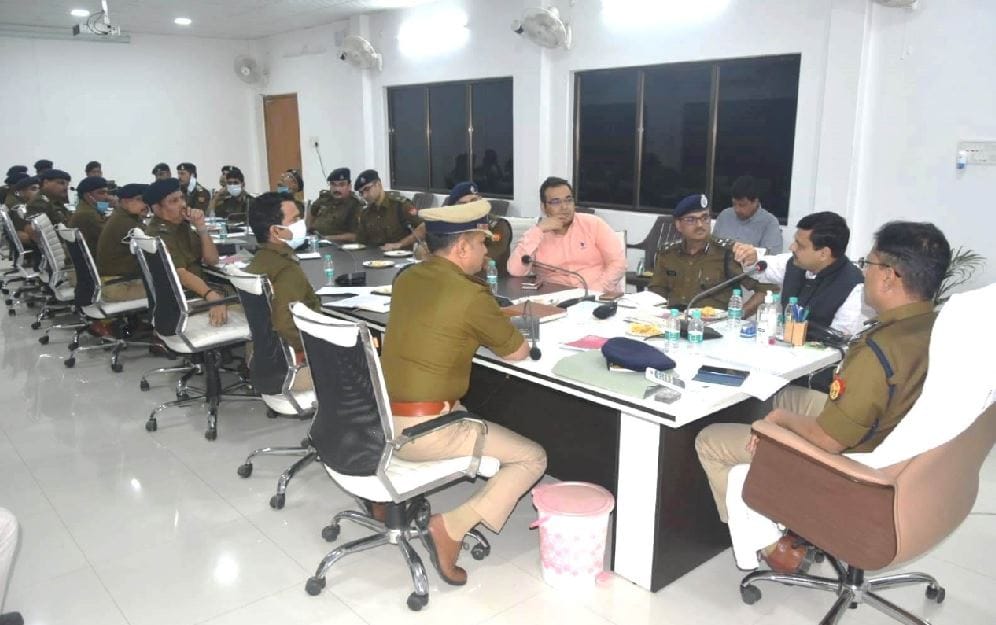 Dev Deepawali 2021 varanasi security impenetrable on assi to raj ghat QRT will continue visit in Ganga